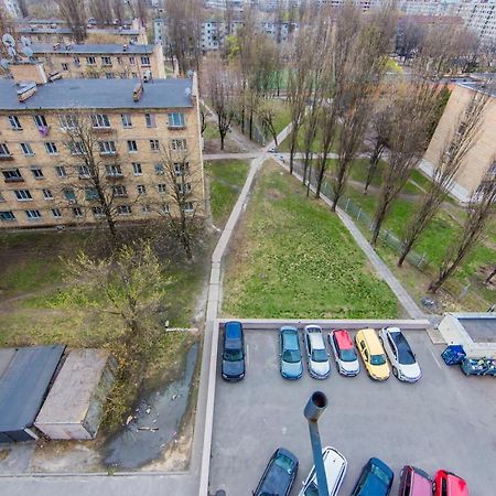 Просторная Однокомнатная Квартира Возле Скоростного Трамвая เคียฟ ภายนอก รูปภาพ